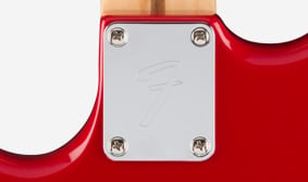 Player Mustang® Bass PJ GRAVIERTE HALSPLATTE